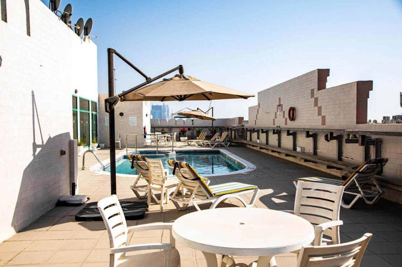Wescott Pearl Hotel Apartments Dubai Exterior photo