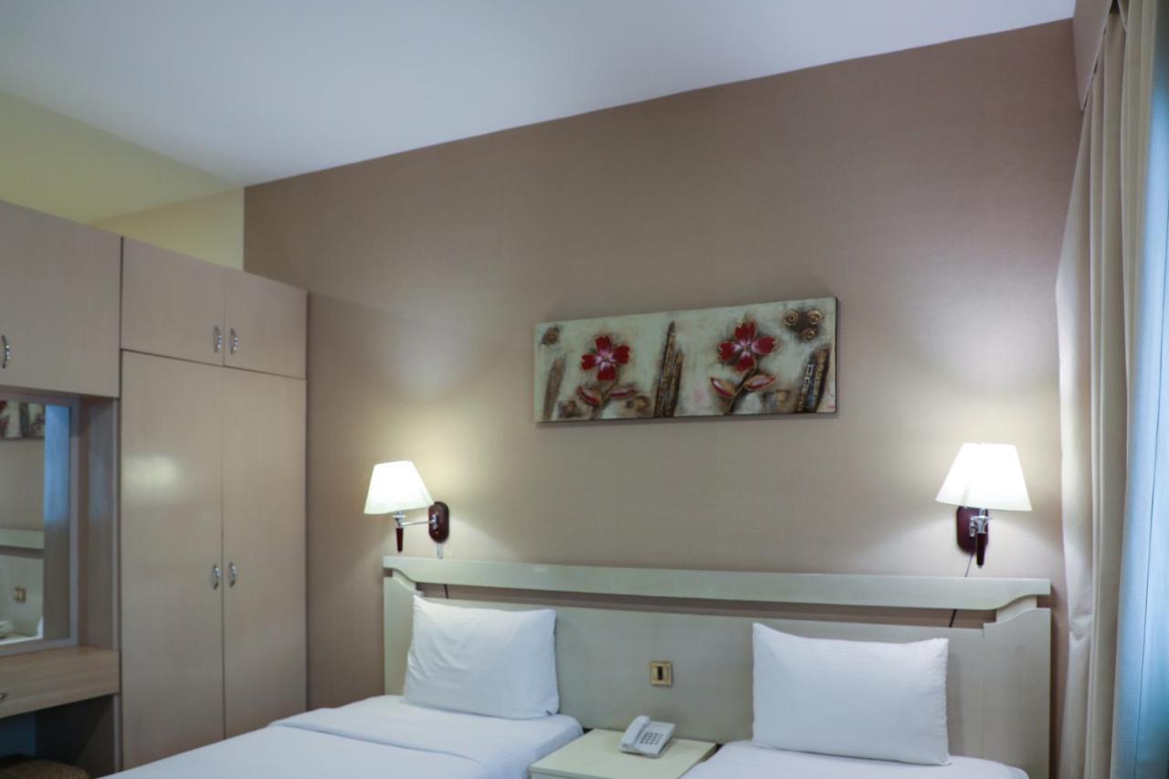 Wescott Pearl Hotel Apartments Dubai Exterior photo