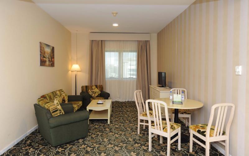 Wescott Pearl Hotel Apartments Dubai Exterior photo